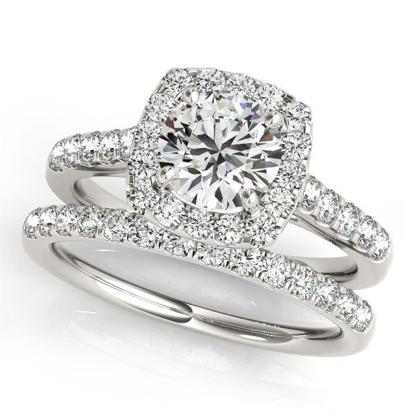 The Exquisite Square Engagement Ring | Free Wedding Band!