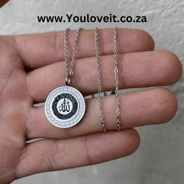 Ayatul Kursi Petite Diamond Token Necklace (Free Back Engraving)